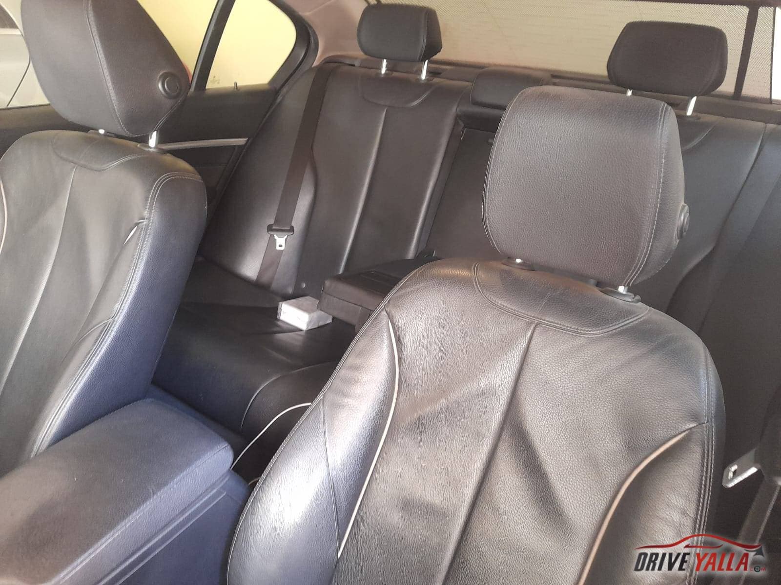 BMW 320i للبيع